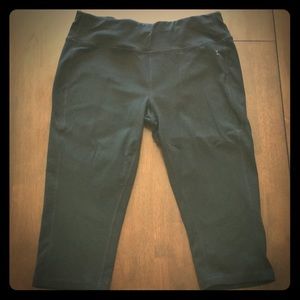 Danskin Now Workout Capris